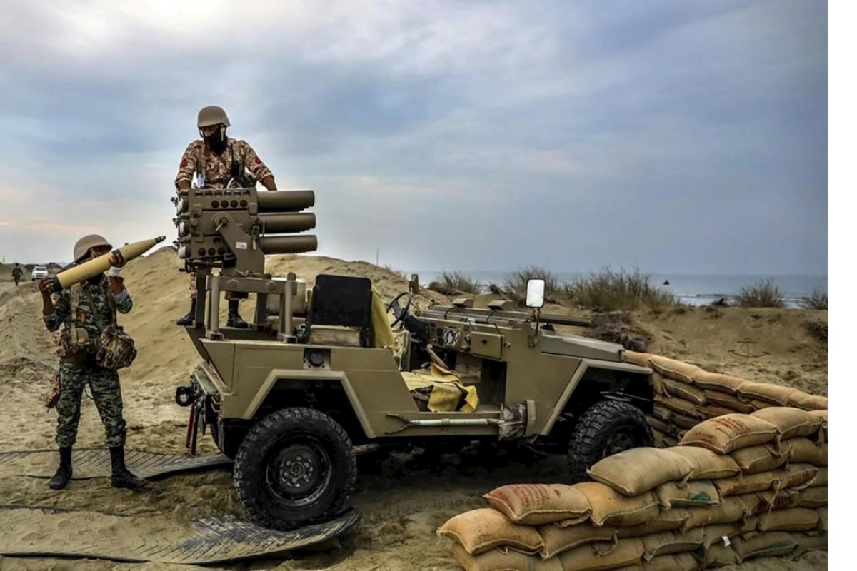 “Military Observer”: İran Azərbaycanla sərhəddə hərbi hazırlığı artırır