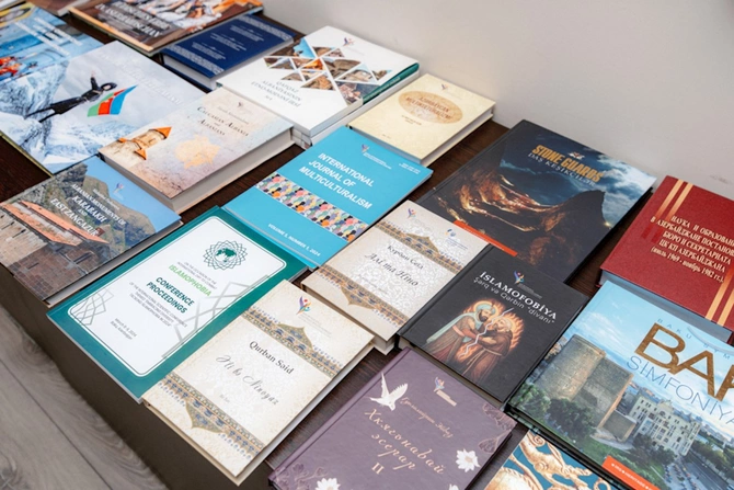 Leyla Əliyeva Bakı Beynəlxalq Multikulturalizm Mərkəzində — FOTOLAR Leyla Əliyeva Bakı Beynəlxalq Multikulturalizm Mərkəzində — FOTOLAR