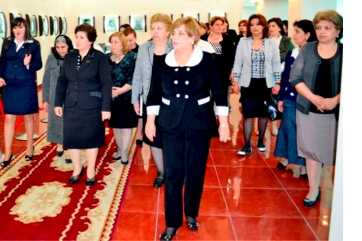 Azərbaycan qadını cəmiyyətin inkişafının aparıcı qüvvəsidir