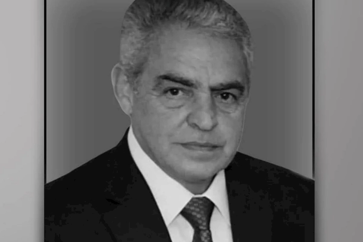 Əziz-Ağa Əhmədov vəfat etdi
