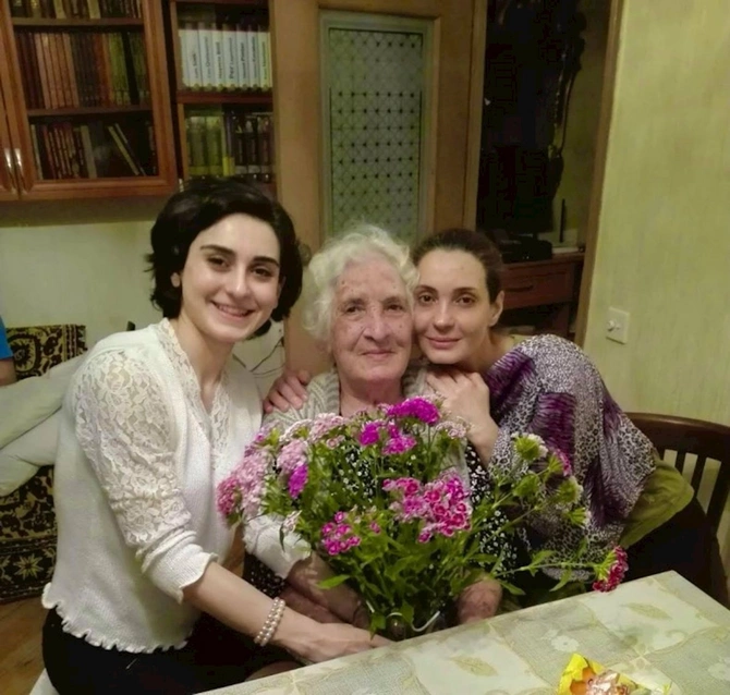 Əməkdar artistə ağır itki — FOTO