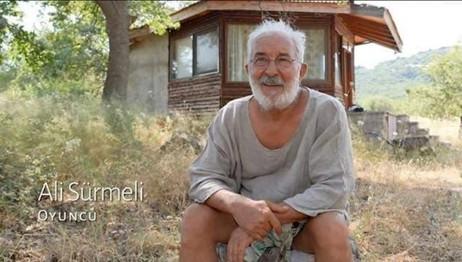 Kurtlar Vadisinin məşhur aktyoru indi daxmada yaşayır — FOTO Kurtlar Vadisinin məşhur aktyoru indi daxmada yaşayır — FOTO