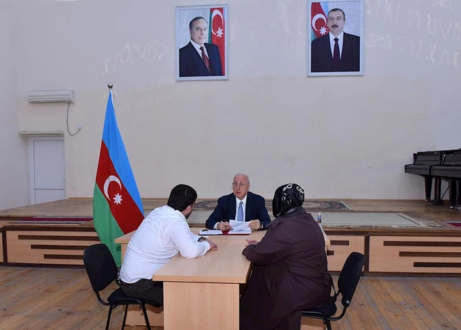 Zakir Fərəcov növbəti səyyar qəbul keçirdi — FOTOLAR