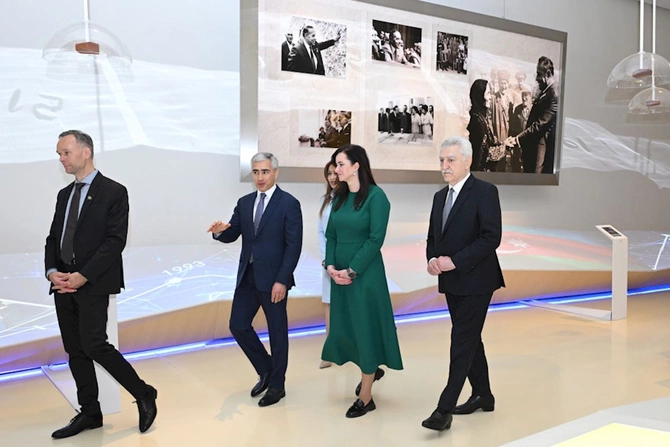 İnqa Ruqiniene Heydər Əliyev Mərkəzində olub — FOTOLAR