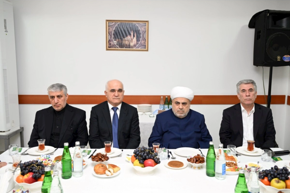 Şeyx İran səfirliyinə getdi — Başsağlığı verdi