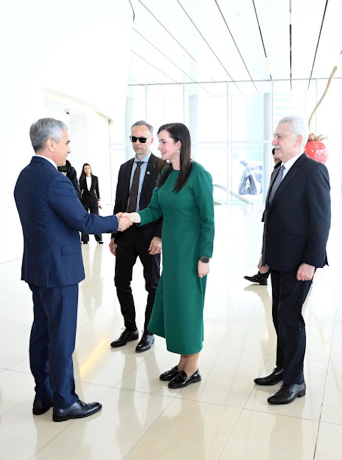 İnqa Ruqiniene Heydər Əliyev Mərkəzində olub — FOTOLAR
