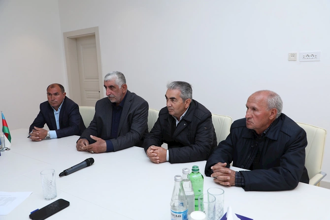 Azəriqaz İB-nin baş direktoru Laçında vətəndaş qəbulu keçirib — FOTOLAR Azəriqaz İB-nin baş direktoru Laçında vətəndaş qəbulu keçirib — FOTOLAR