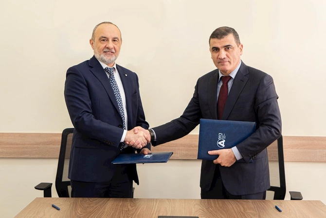 Bank Respublika və EMTA arasında əməkdaşlıq müqaviləsi imzalandı — FOTOLAR Bank Respublika və EMTA arasında əməkdaşlıq müqaviləsi imzalandı — FOTOLAR