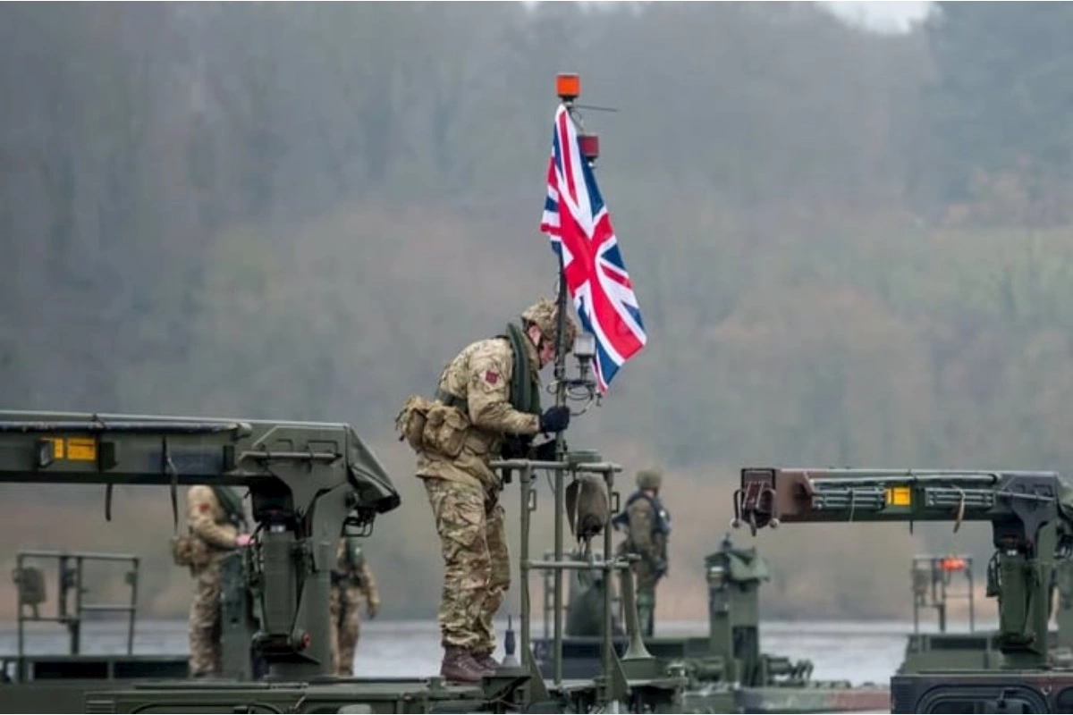 Böyük Britaniya müharibəyə hazırlaşır