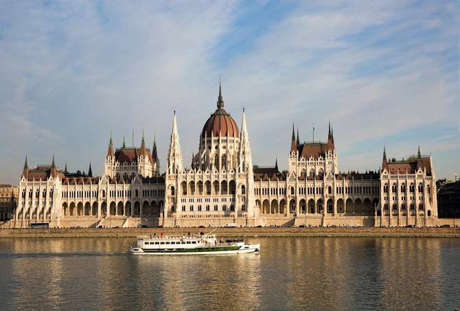 Ramil Səfərovu qaytarmaqla Azərbaycan xalqına böyük qalibiyyət yaşadan Viktor Orban Ramil Səfərovu qaytarmaqla Azərbaycan xalqına böyük qalibiyyət yaşadan Viktor Orban