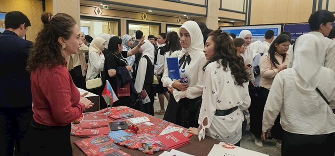 Azərbaycan Özbəkistanda keçirilən beynəlxalq təhsil sərgisində təmsil olunur — FOTOLAR