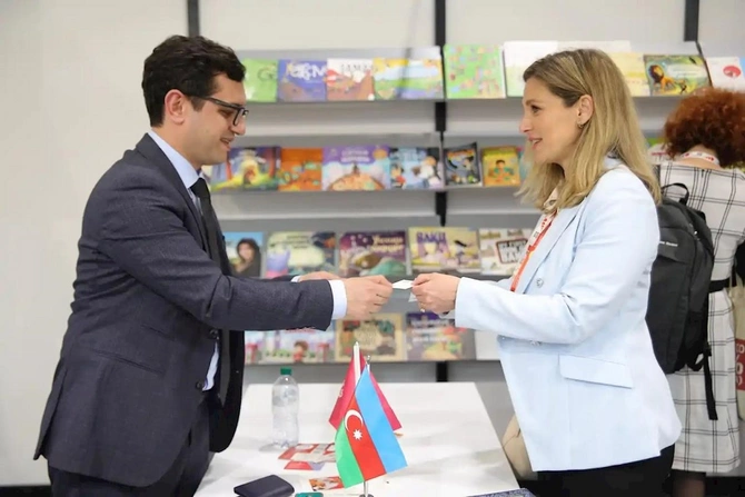Azərbaycan Boloniya Beynəlxalq Uşaq Kitab Sərgisində təmsil olunur — FOTOLAR
