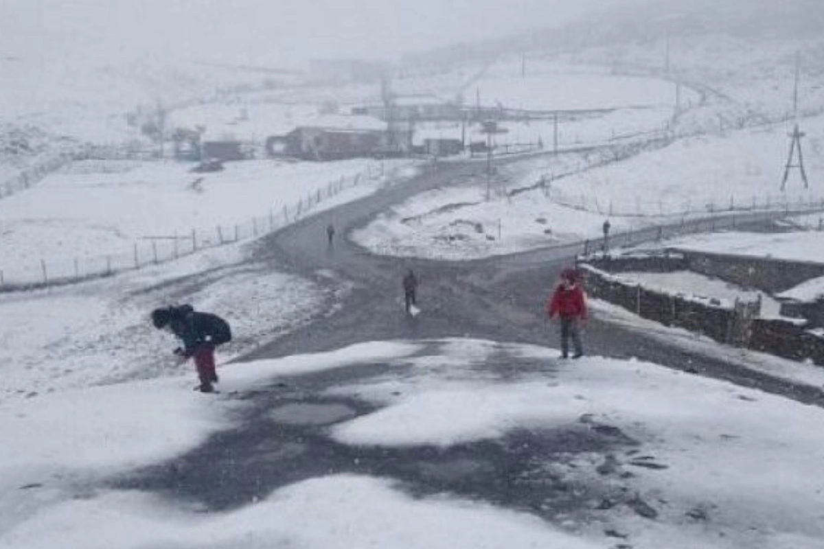 Qubada qarın hündürlüyü 3 metrə çatdı