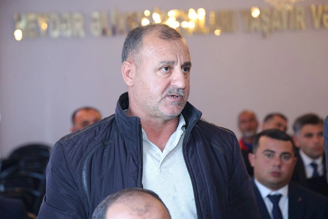 Hacıqabulda növbəti vətəndaş qəbulu keçirildi — FOTOLAR Hacıqabulda növbəti vətəndaş qəbulu keçirildi — FOTOLAR