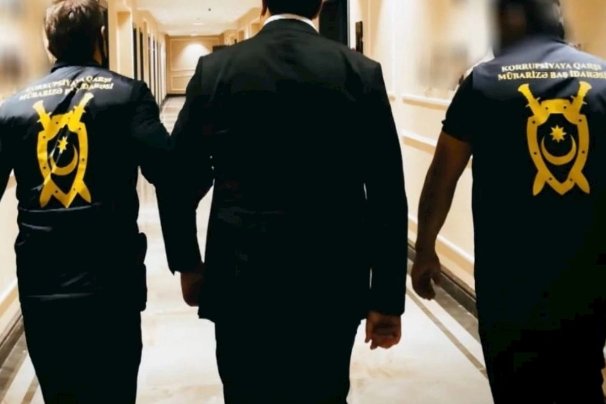 Azərbaycanda yüksək vəzifəli şəxs həbs edildi