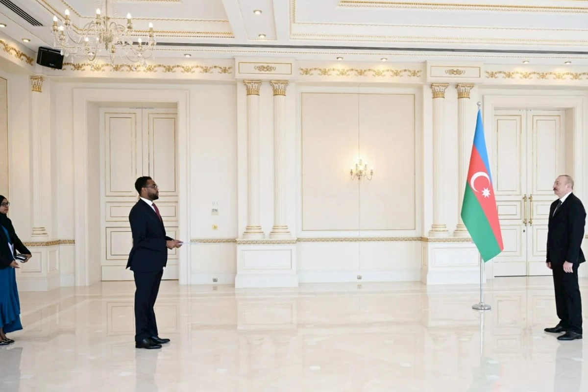 İlham Əliyev yeni səfiri qəbul etdi — FOTOLAR (YENİLƏNİB)
