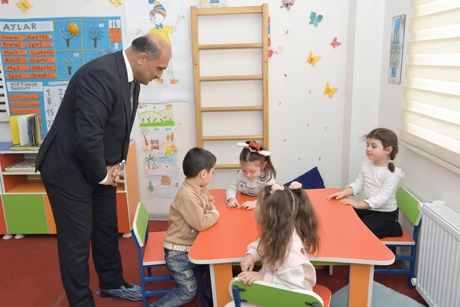 İdris İsayev Qubada pedaqoji heyətlə görüşdü — FOTOLAR İdris İsayev Qubada pedaqoji heyətlə görüşdü — FOTOLAR