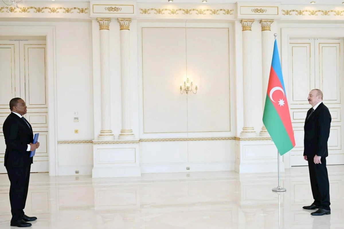 İlham Əliyev Esvatininin Azərbaycana yeni təyin olunmuş səfirini qəbul edib — FOTOLAR (YENİLƏNİB)