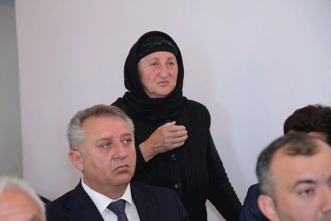 Hacıqabulda növbəti vətəndaş qəbulu keçirildi — FOTOLAR Hacıqabulda növbəti vətəndaş qəbulu keçirildi — FOTOLAR