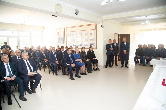Salyan RİH başçısı vətəndaşlarla görüşüb — FOTOLAR