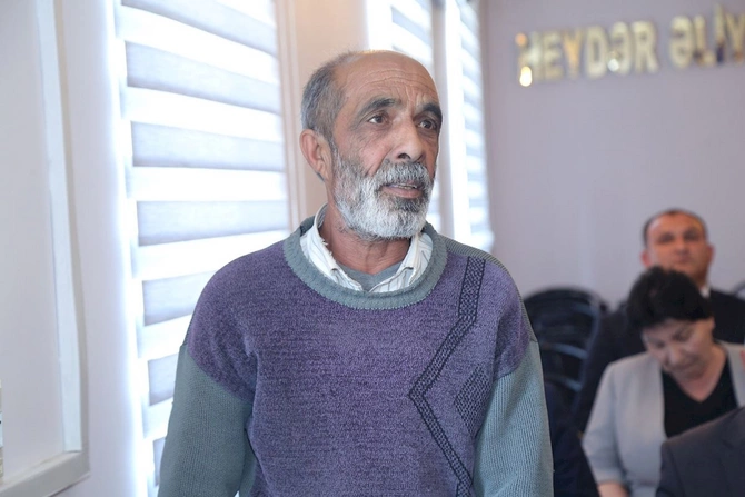Hacıqabulda növbəti vətəndaş qəbulu keçirildi — FOTOLAR Hacıqabulda növbəti vətəndaş qəbulu keçirildi — FOTOLAR
