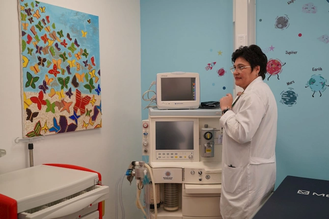 Leyla Əliyevanın təşəbbüsü ilə Albaniyada istifadəyə verilən Xəstəxana Mərkəzinin pediatrik sedasiya otağı — FOTOLAR