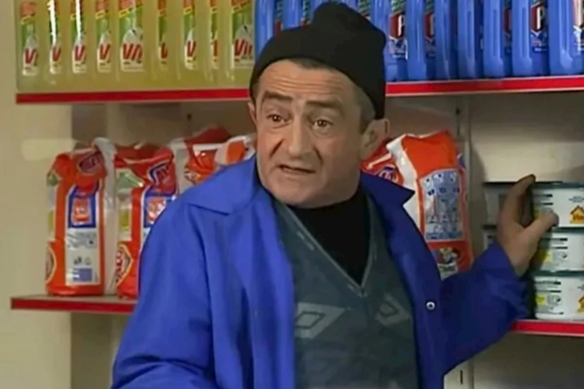 Arif Güntav vəfat etdi