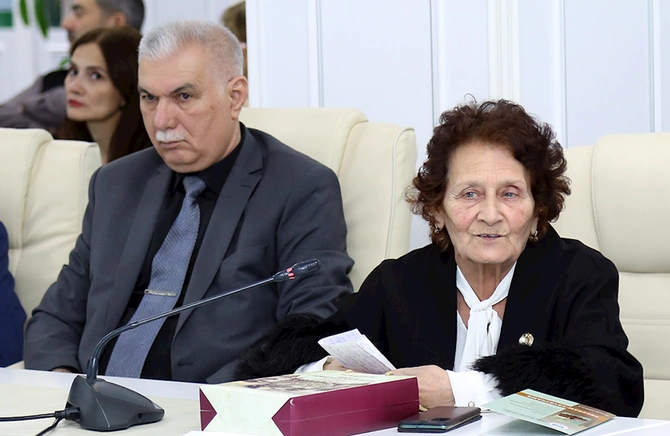 AMEA-da “Dünya hərb sənətinin Nadir şah zirvəsi” kitabının təqdimatı olub — FOTOLAR