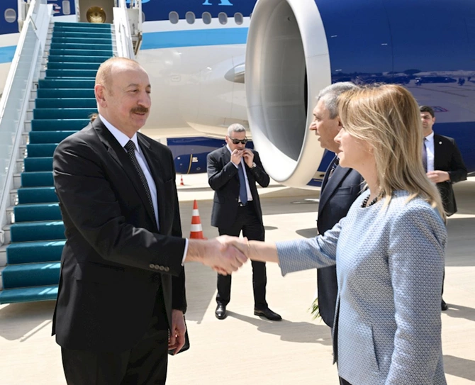 Prezident və birinci xanım Türkiyəyə səfərə yollandı — FOTOLAR