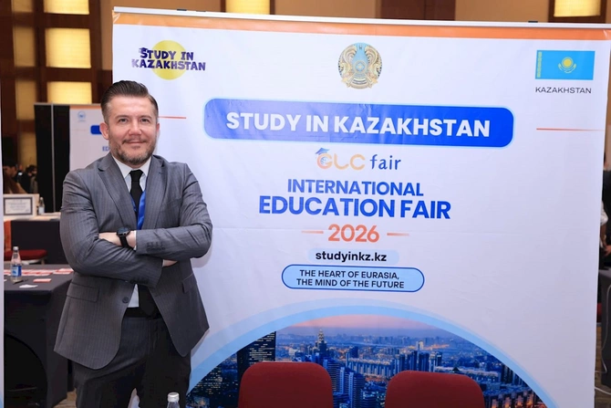 Qazaxıstan Bakıda keçirilən beynəlxalq sərgidə təhsil imkanlarını təqdim edib — FOTOLAR Qazaxıstan Bakıda keçirilən beynəlxalq sərgidə təhsil imkanlarını təqdim edib — FOTOLAR