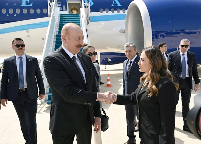 Prezident və birinci xanım Türkiyəyə səfərə yollandı — FOTOLAR
