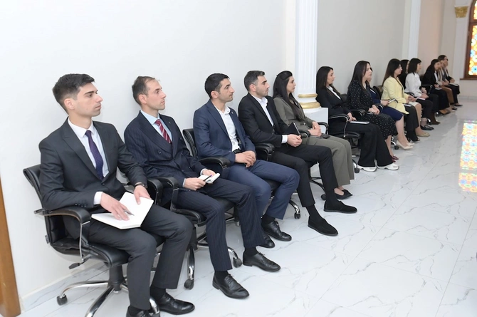 Emin Əmrullayev Quba-Xaçmaz regionu üzrə bir qrup təhsil işçisi ilə görüşlər keçirib — FOTOLAR