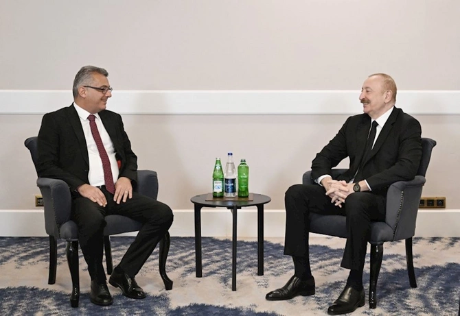 İlham Əliyev Şimali Kipr Prezidenti ilə görüşüb — FOTOLAR