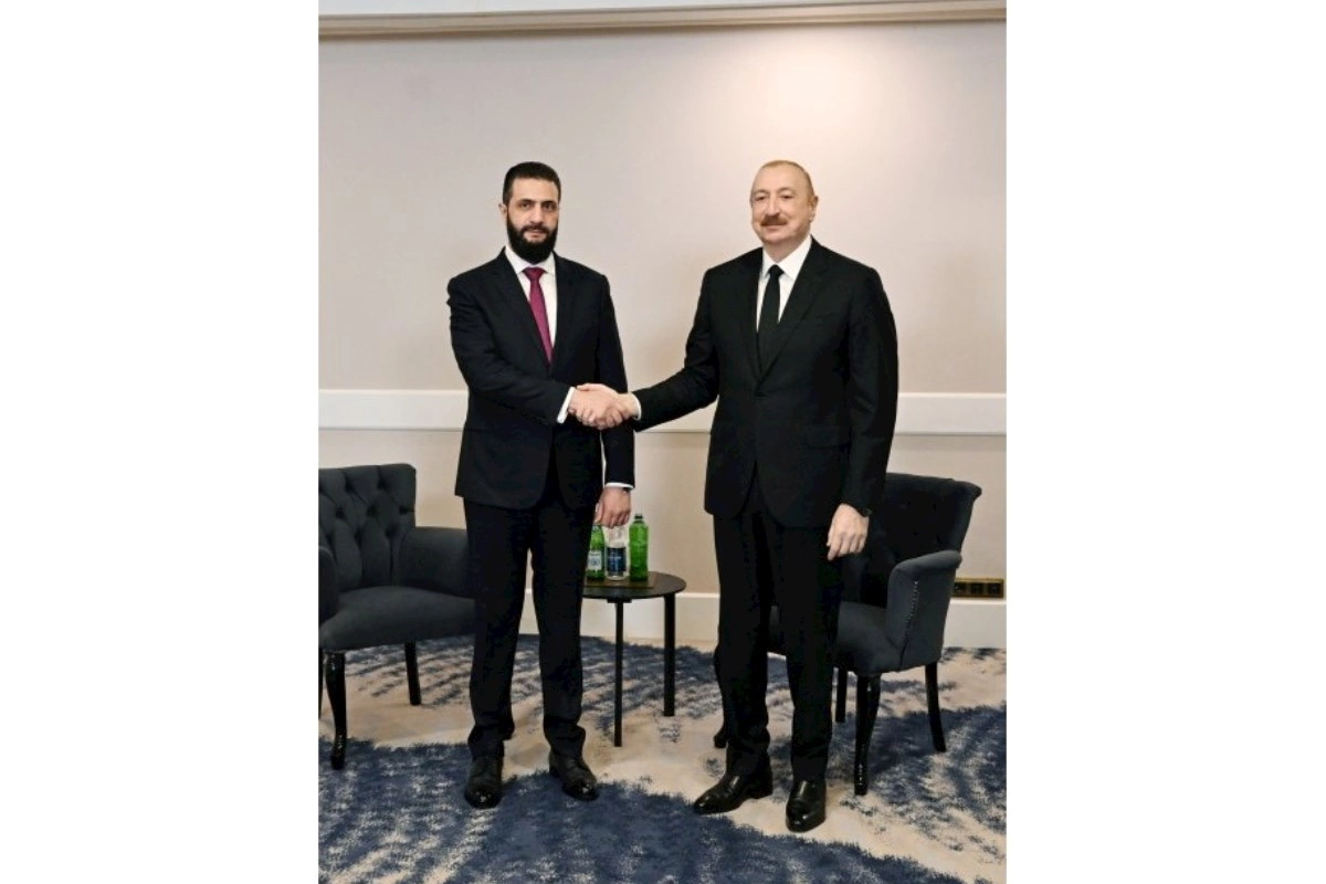 İlham Əliyev Antalyada Əhməd Əl Şaraa ilə görüşüb — FOTO
