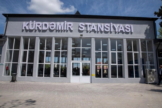 Kürdəmir stansiyası sərnişinlərin istifadəsinə verilir — FOTOLAR Kürdəmir stansiyası sərnişinlərin istifadəsinə verilir — FOTOLAR