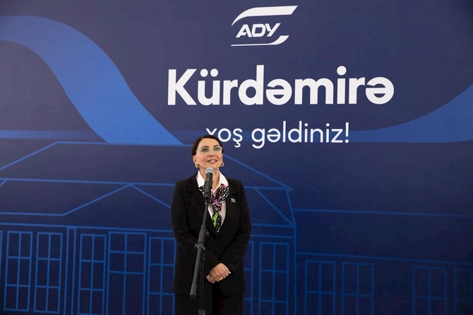Kürdəmir stansiyası sərnişinlərin istifadəsinə verilir — FOTOLAR Kürdəmir stansiyası sərnişinlərin istifadəsinə verilir — FOTOLAR
