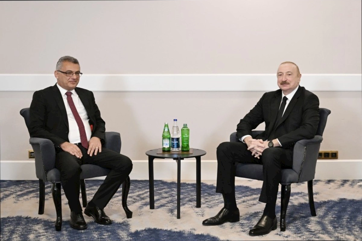 İlham Əliyev Şimali Kipr Prezidenti ilə görüşüb — FOTOLAR
