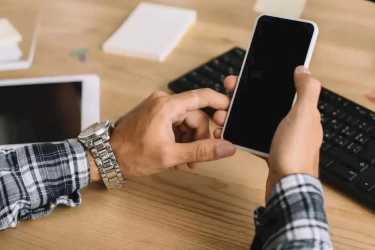Rusiyada telefonun parolunu FTX əməkdaşına deməyənlər həbs olunacaq