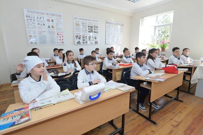 Emin Əmrullayev Qusarda məktəbdə tədris prosesi ilə tanış olub — FOTOLAR