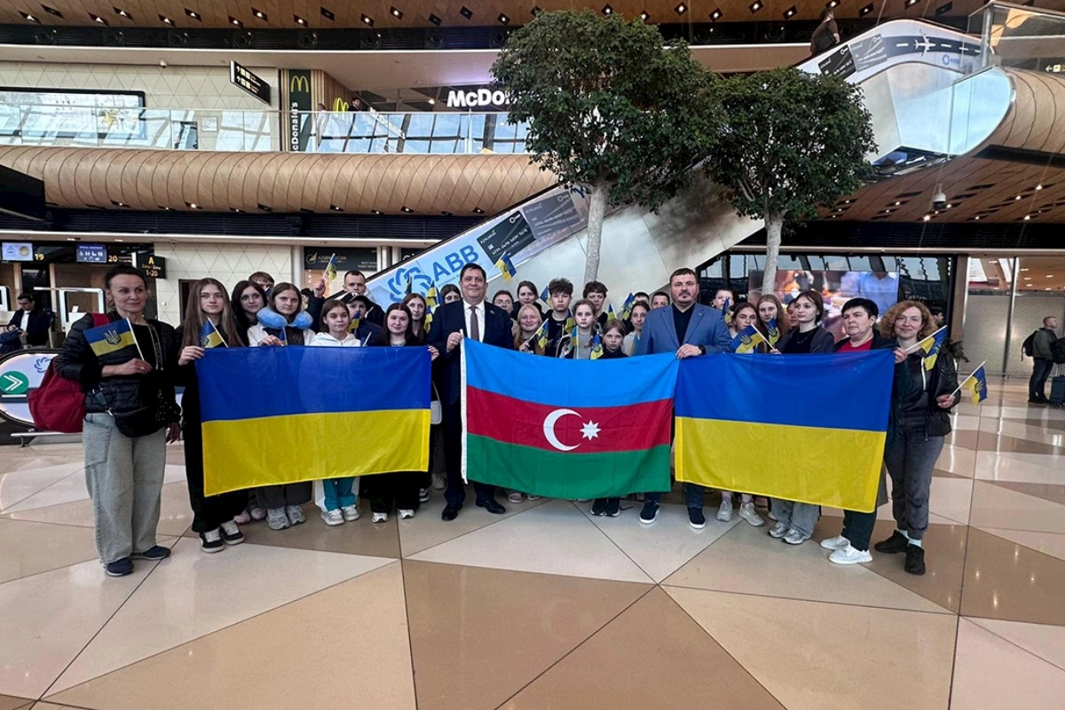 Daha bir qrup ukraynalı uşaq reabilitasiya üçün Azərbaycana gətirildi