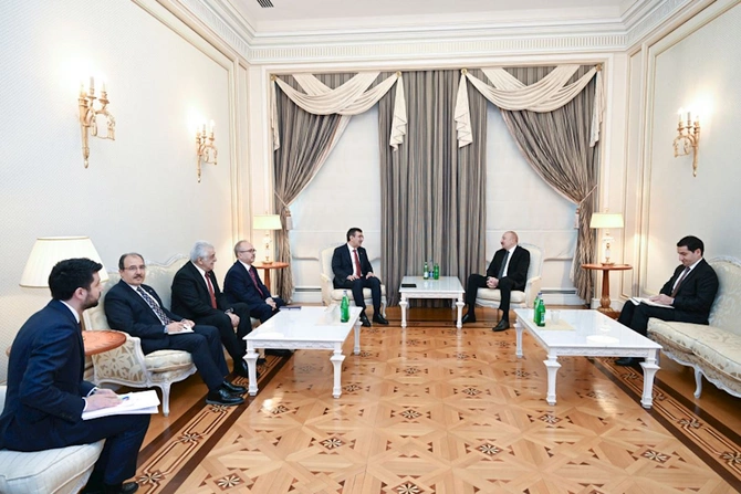 İlham Əliyev Cevdet Yılmazı qəbul etdi — FOTOLAR