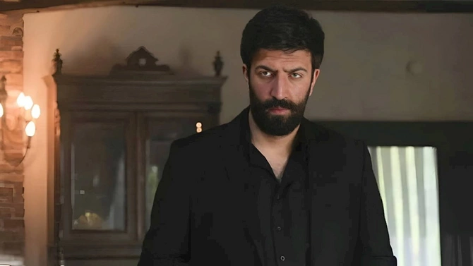 Eşref Rüyanın aktyoru 31 yaşında öldü — FOTO Eşref Rüyanın aktyoru 31 yaşında öldü — FOTO