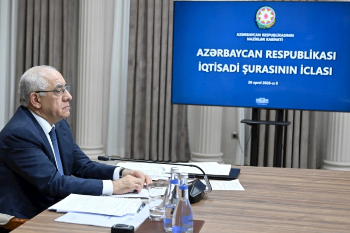 Əli Əsədov iclas keçirdi — FOTOLAR