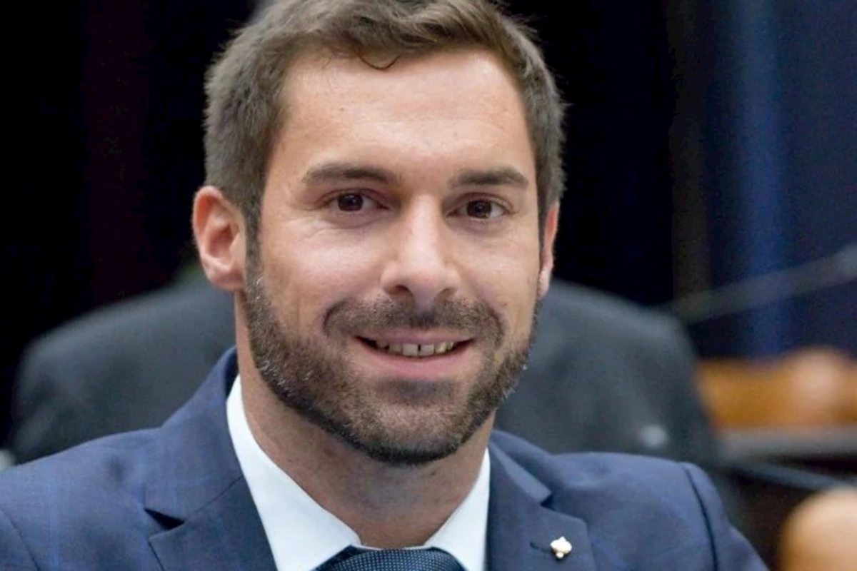 Fransız deputat islamofobiyanı normal hesab edir