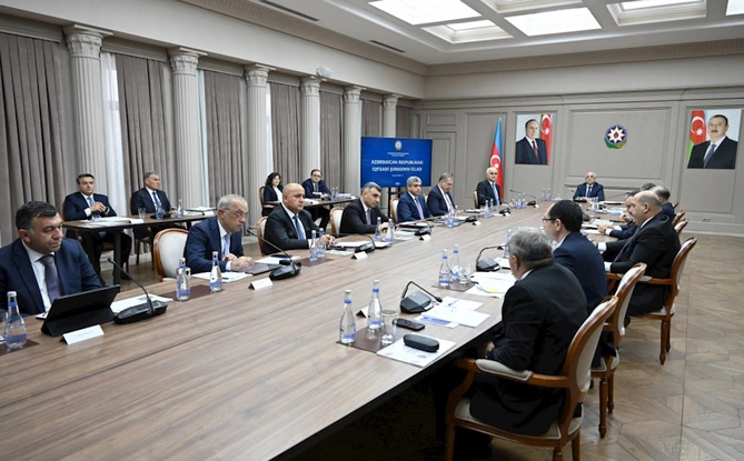 Əli Əsədov iclas keçirdi — FOTOLAR