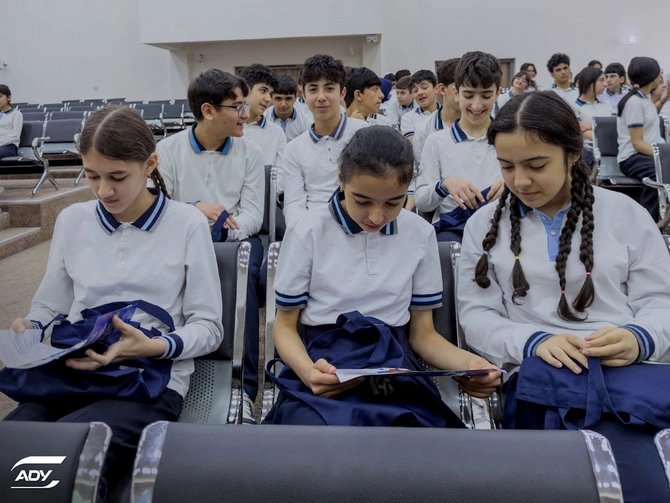 ADY Xırdalan şagirdlərinə təhlükəsiz hərəkət mövzusunda təlim keçdi — FOTOLAR