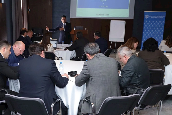 Ali təhsil müəssisələrinin prorektorları üçün I təlim proqramı yekunlaşdı — FOTOLAR