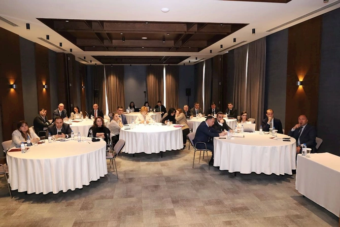 Ali təhsil müəssisələrinin prorektorları üçün I təlim proqramı yekunlaşdı — FOTOLAR