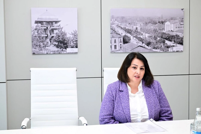 Mədəniyyət naziri Adil Kərimli Ağdamda vətəndaşların müraciətlərini dinləyib — FOTOLAR Mədəniyyət naziri Adil Kərimli Ağdamda vətəndaşların müraciətlərini dinləyib — FOTOLAR