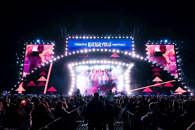 Türkiyənin Mədəniyyət Marşrutu Festivalları 26 şəhərlə yeni mərhələyə qədəm qoyur — FOTOLAR